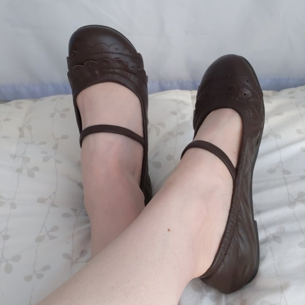 Scalloped Mary Jane Flats